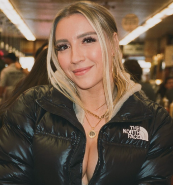 Blondeadobo Age, Height, Career, Family, Net Worth, Bio